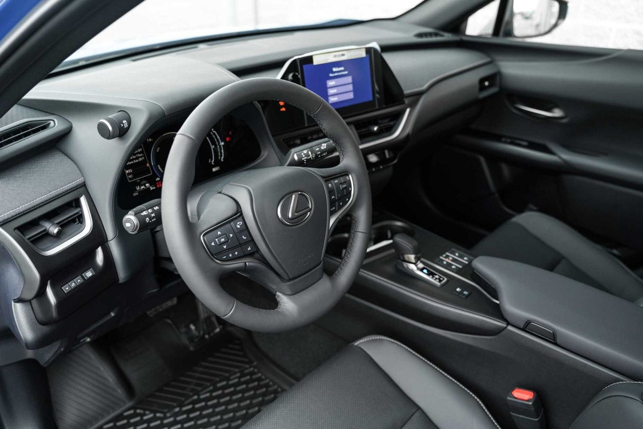 2025 Lexus UXH NONE