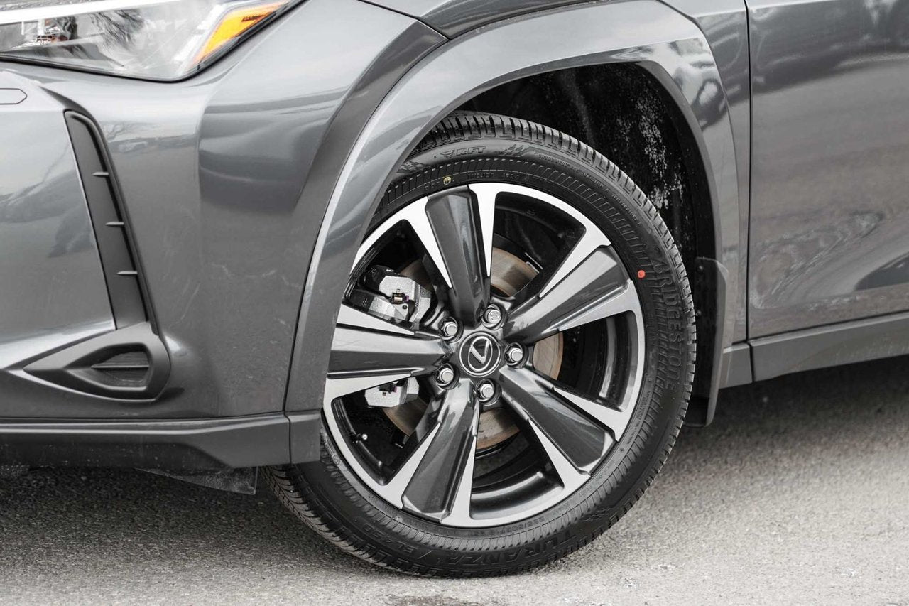 2025 Lexus UXH PREMIUM