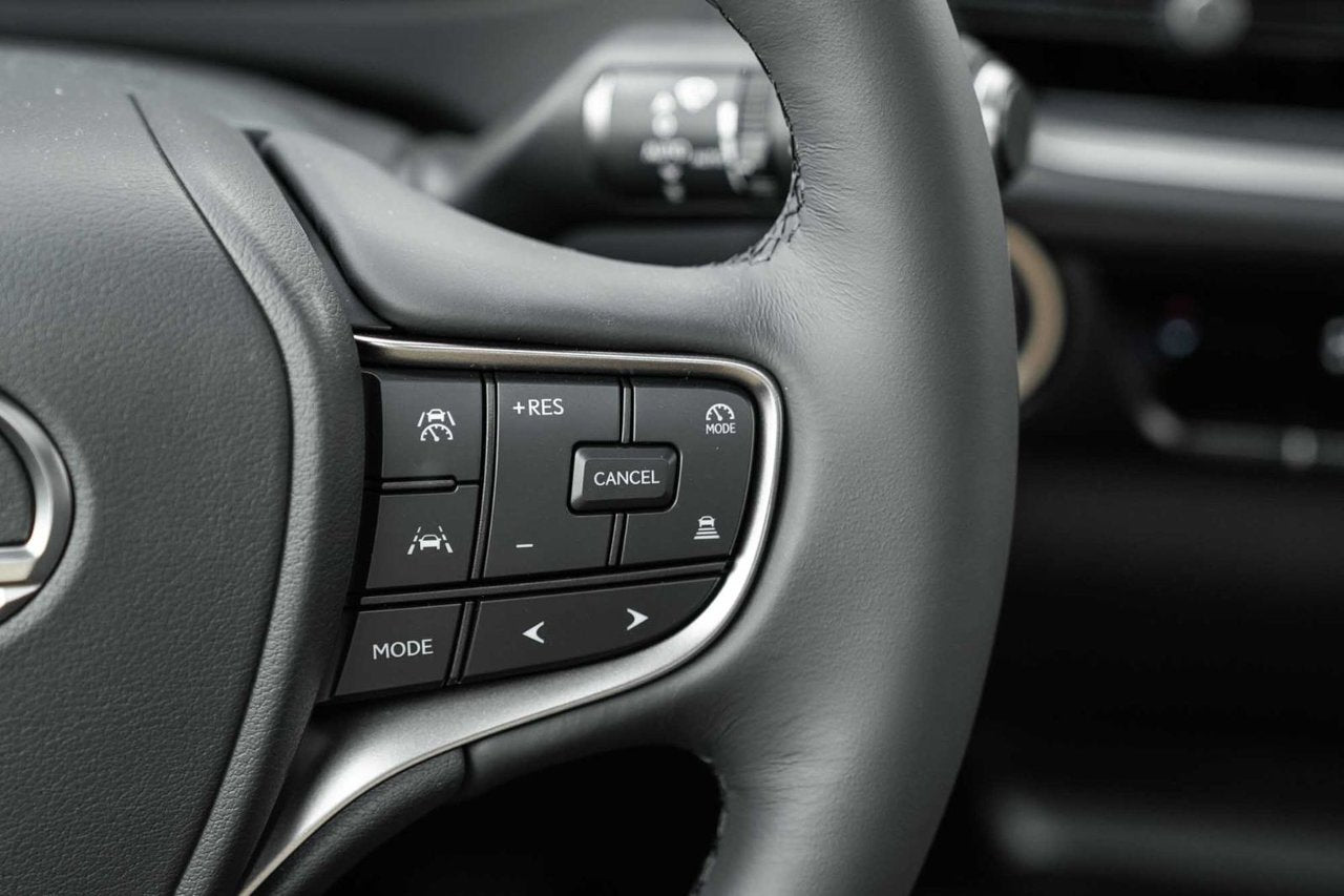 2025 Lexus UXH PREMIUM