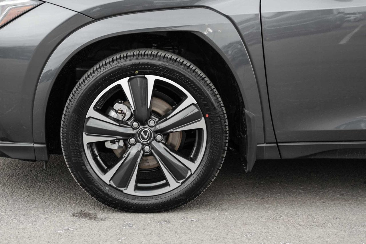 2025 Lexus UXH PREMIUM