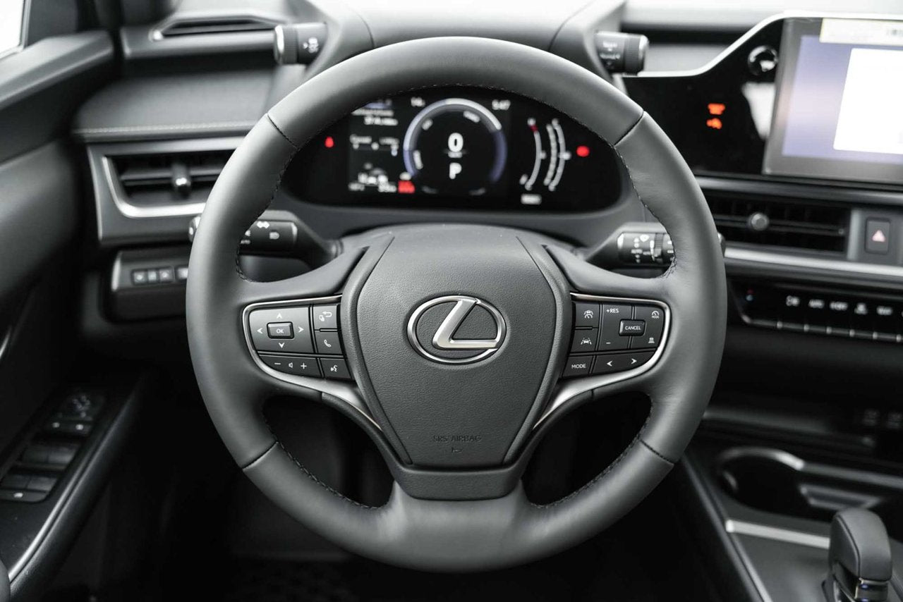 2025 Lexus UXH PREMIUM