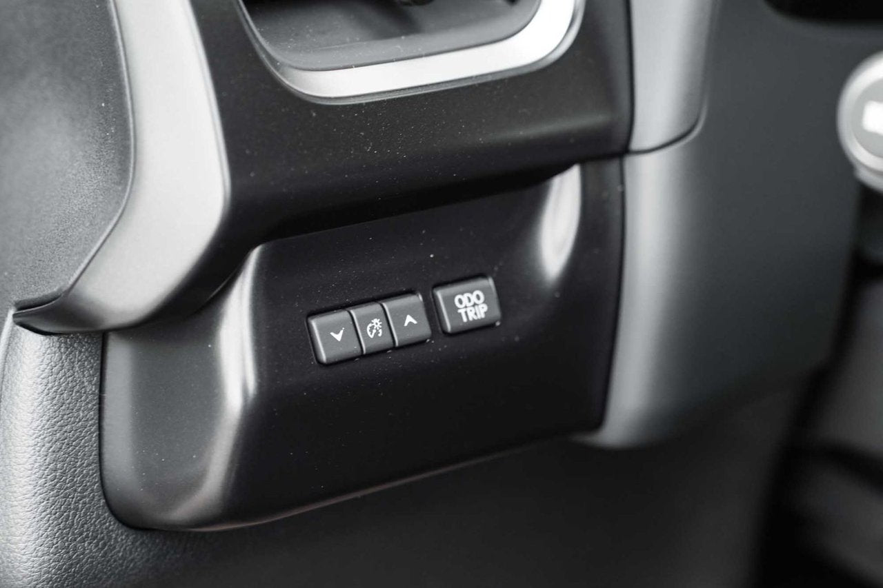 2025 Lexus UXH PREMIUM