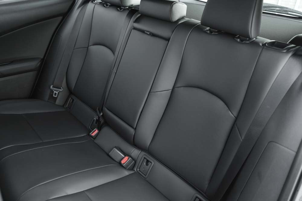 2025 Lexus UX HYBRID 300h