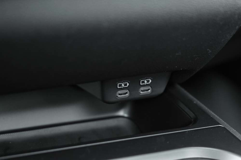 2025 Lexus UX HYBRID 300h