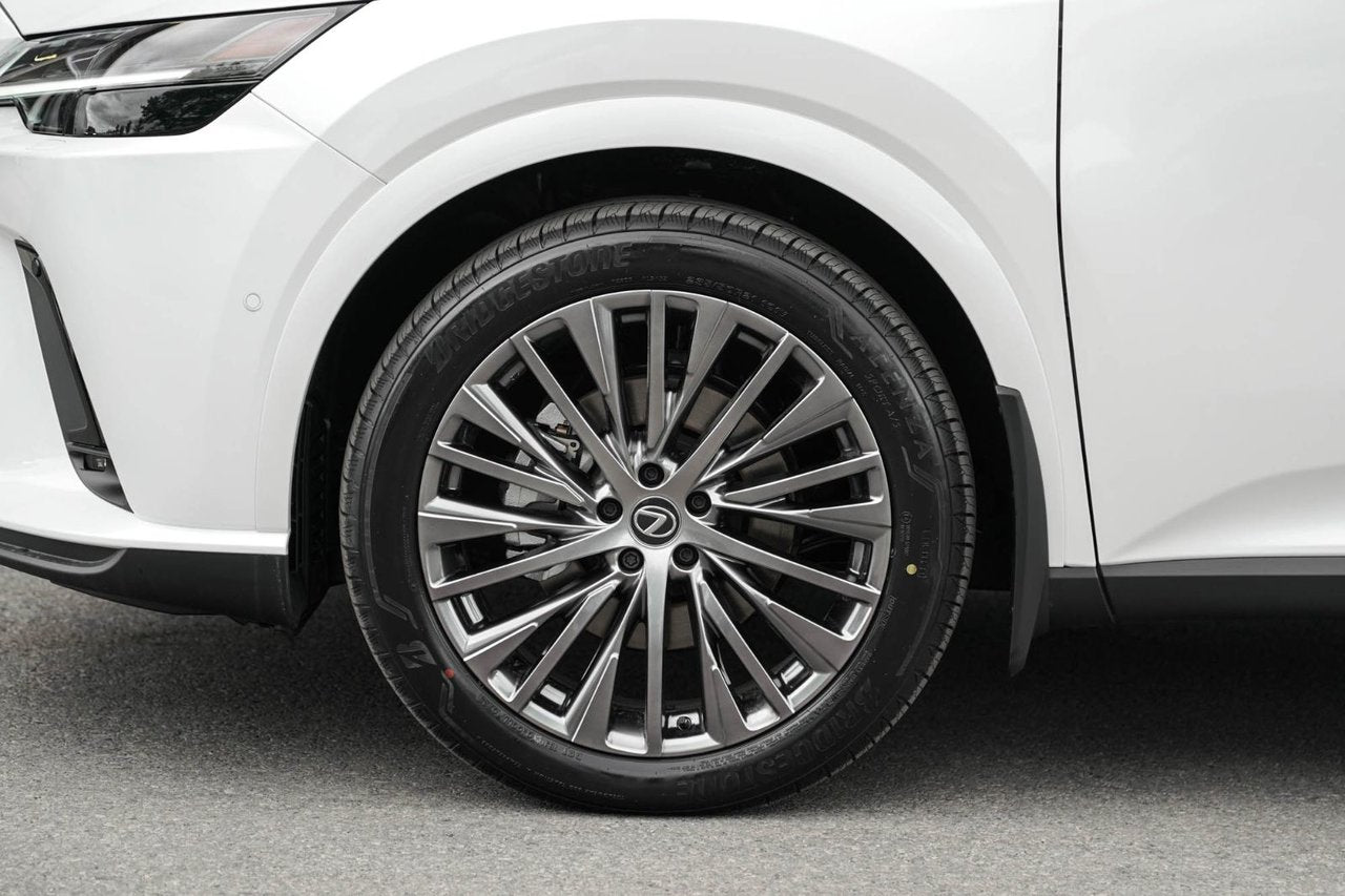 2025 Lexus RX Plug-In Hybrid 450h+