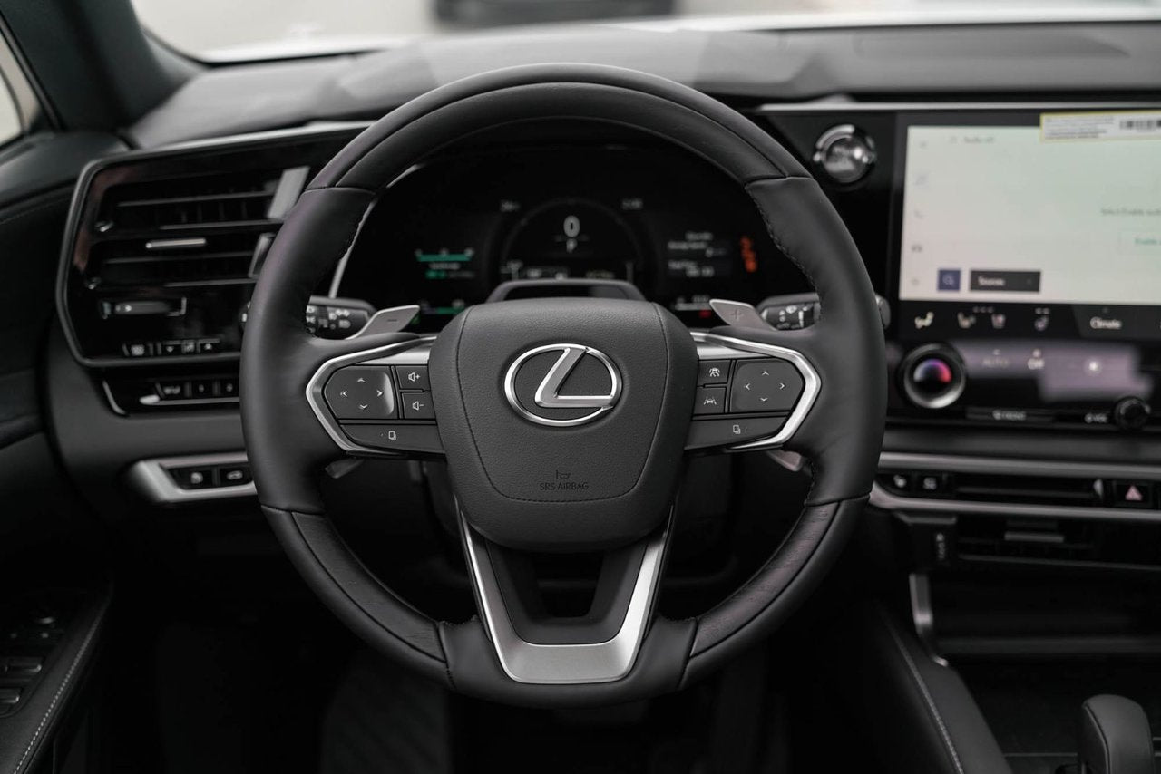 2025 Lexus RX Plug-In Hybrid 450h+