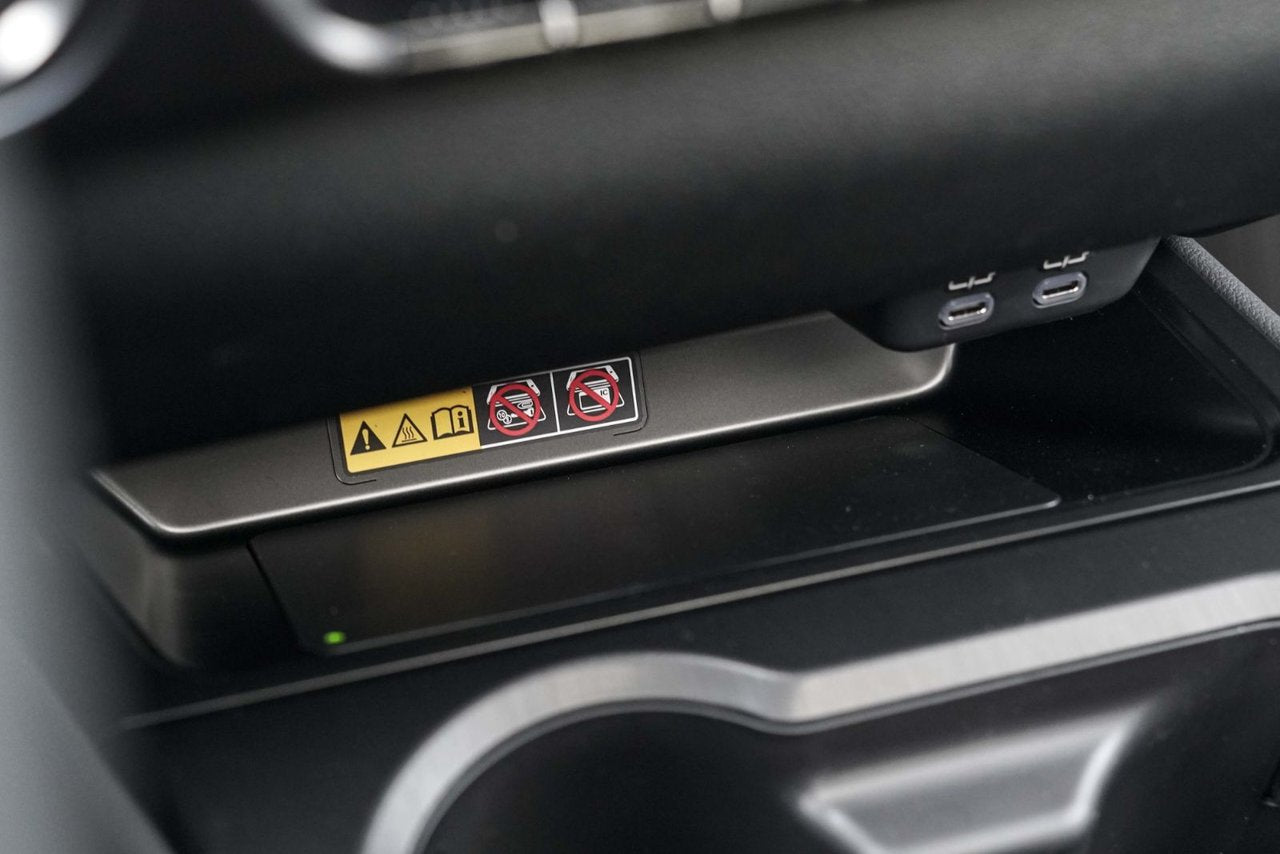 2025 Lexus UX HYBRID 300h