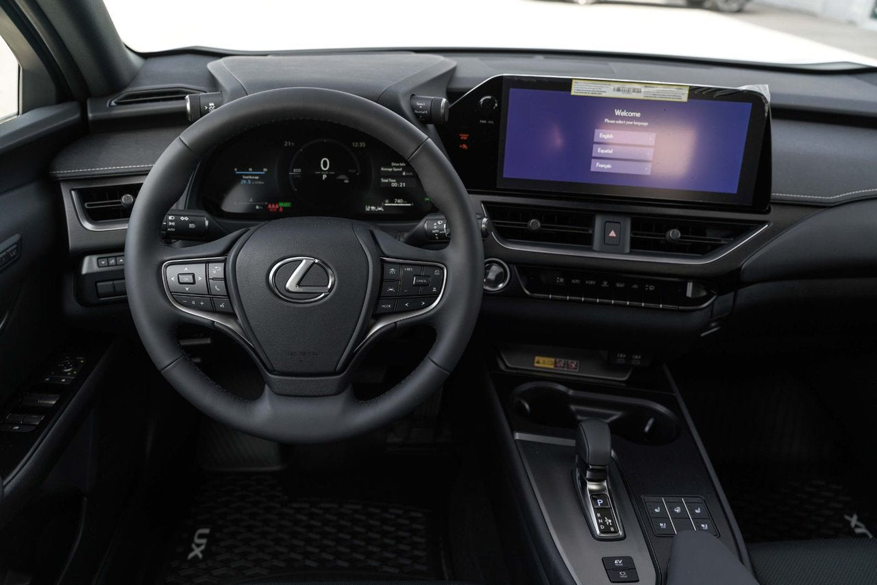 2025 Lexus UX HYBRID 300h
