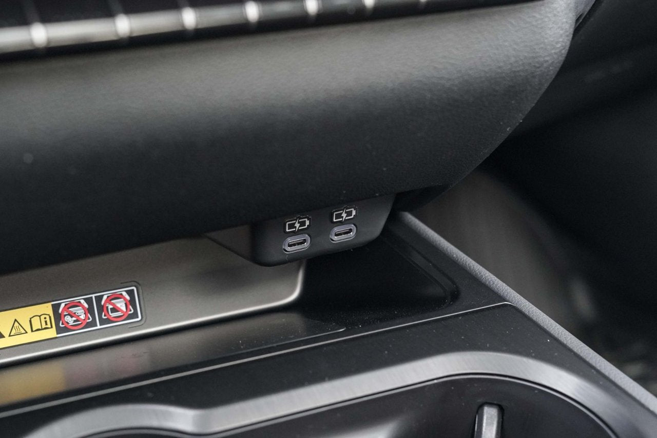 2025 Lexus UX HYBRID 300h