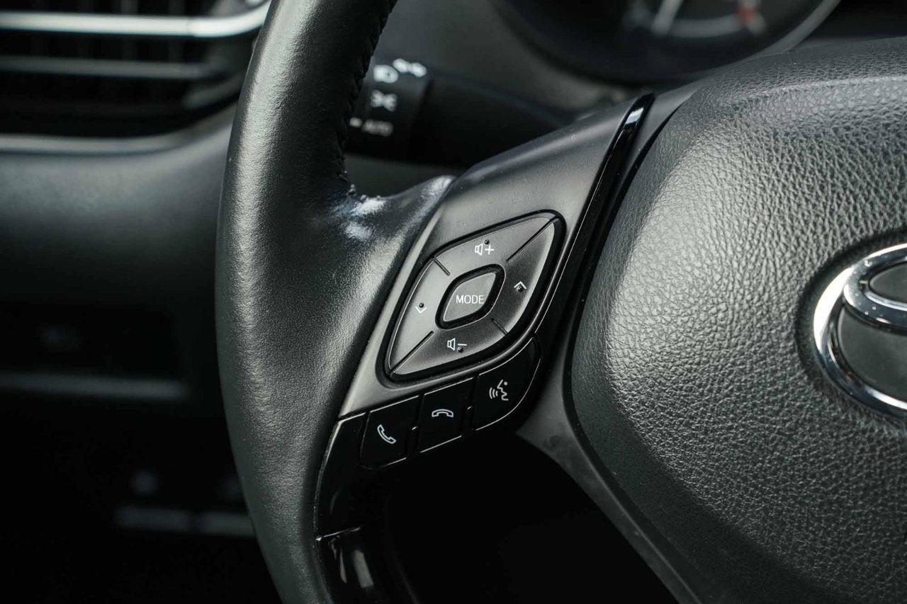 2021 Toyota C-HR XLE