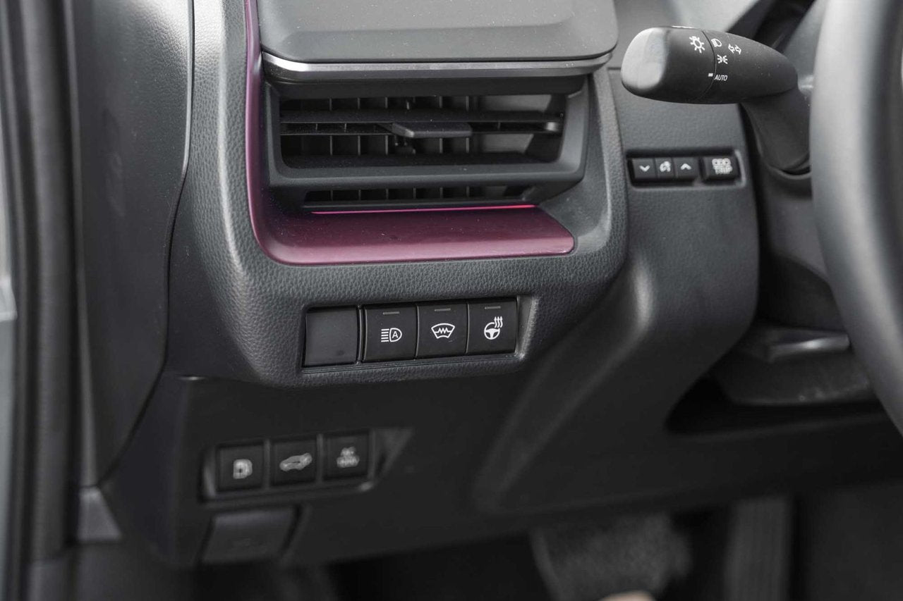 2024 Toyota PRIUS PRIME XSE PREMIUM