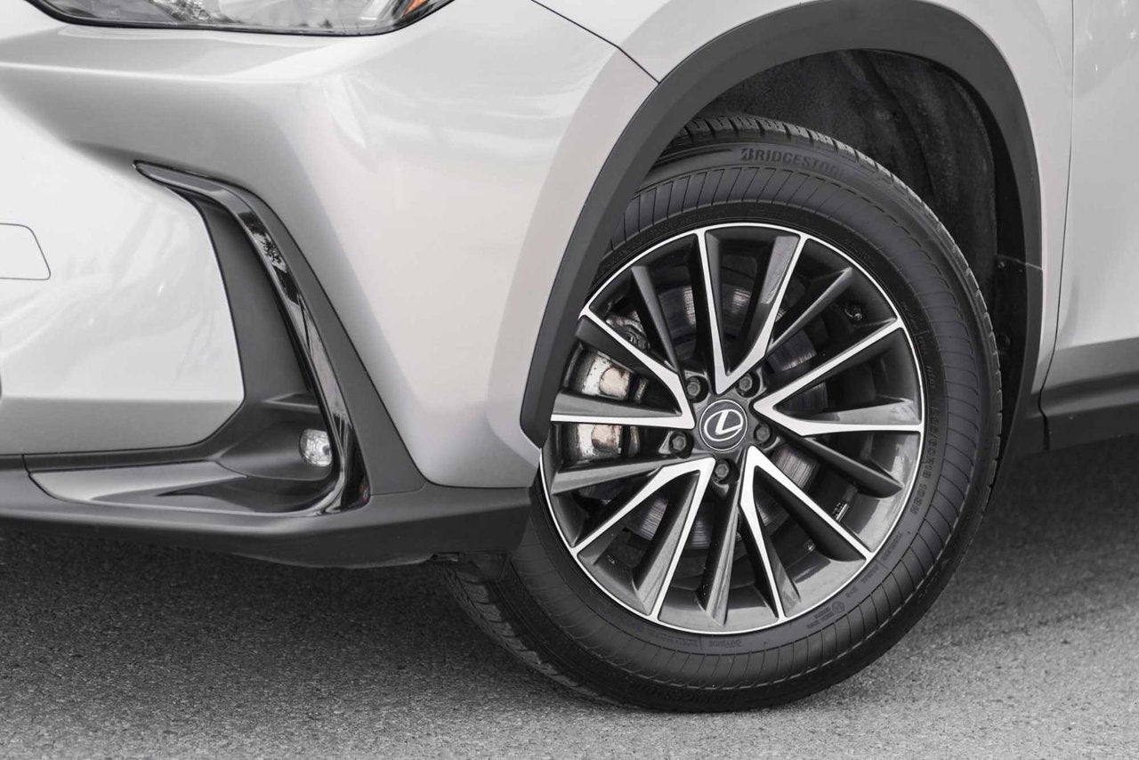 2024 Lexus NX 350h 350h PREMIUM HYBRIDE AWD CUIR ROUGE TOIT