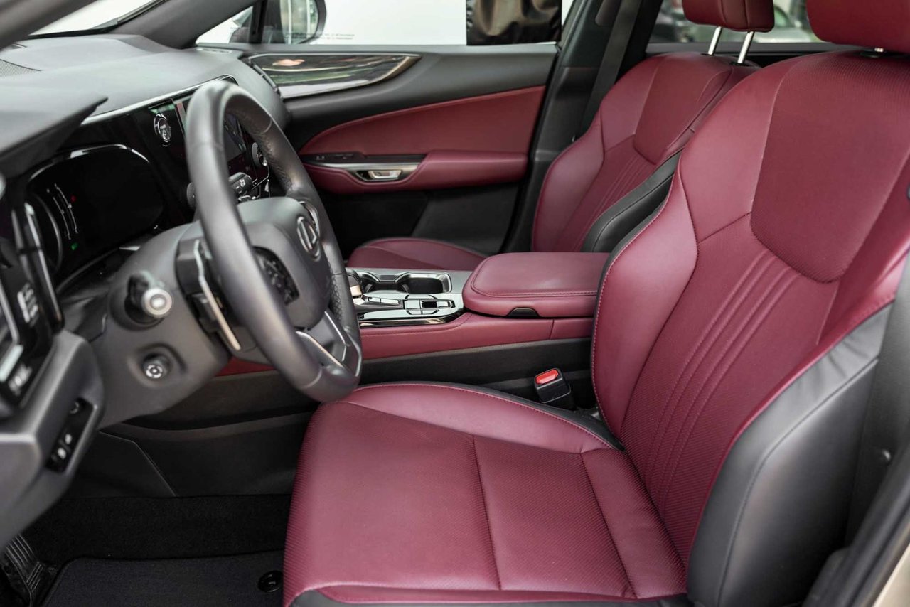2024 Lexus NX 350h 350h PREMIUM HYBRIDE AWD CUIR ROUGE TOIT