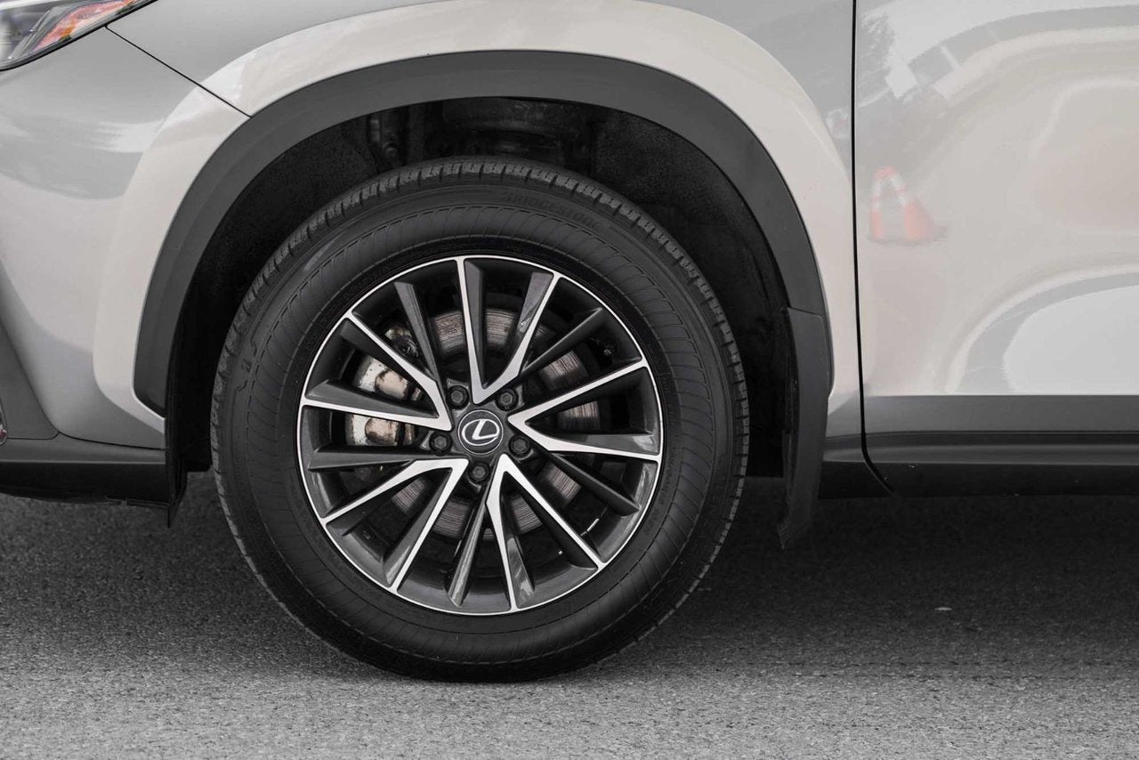 2024 Lexus NX 350h 350h PREMIUM HYBRIDE AWD CUIR ROUGE TOIT