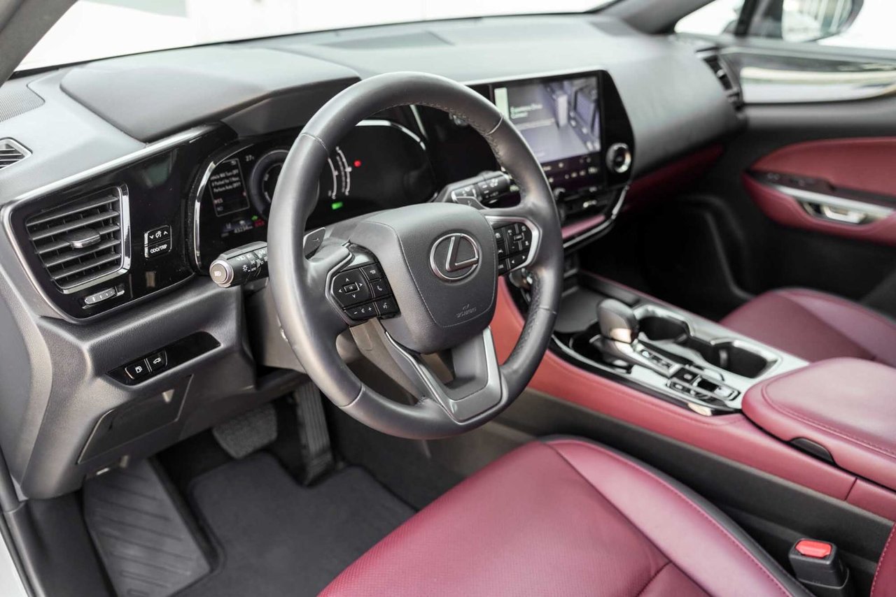 2024 Lexus NX 350h 350h PREMIUM HYBRIDE AWD CUIR ROUGE TOIT