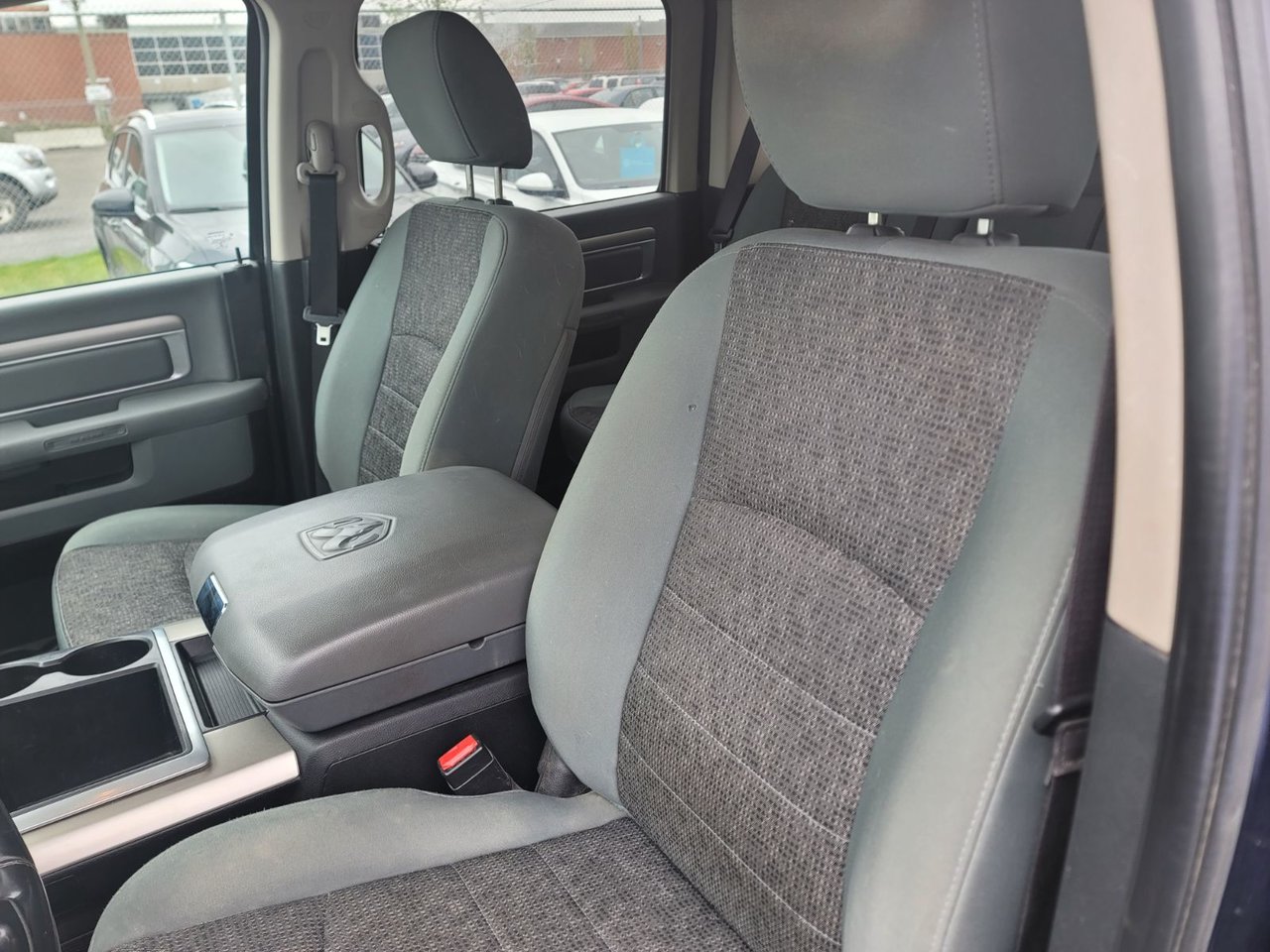 2015 Ram 1500 SLT/BIG HORN/CREW CAB 145.5/AWD/DIESEL