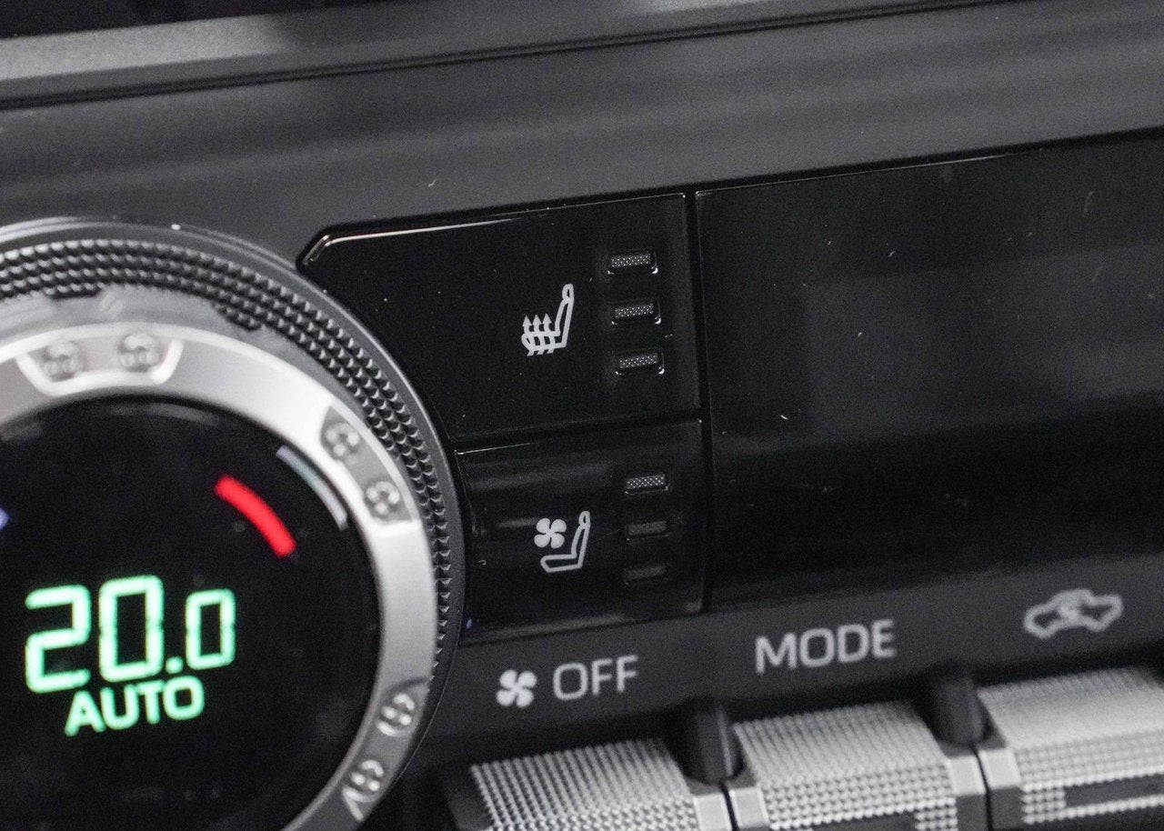 2025 Toyota TACOMA HYBRID TRD OFF ROAD Premium