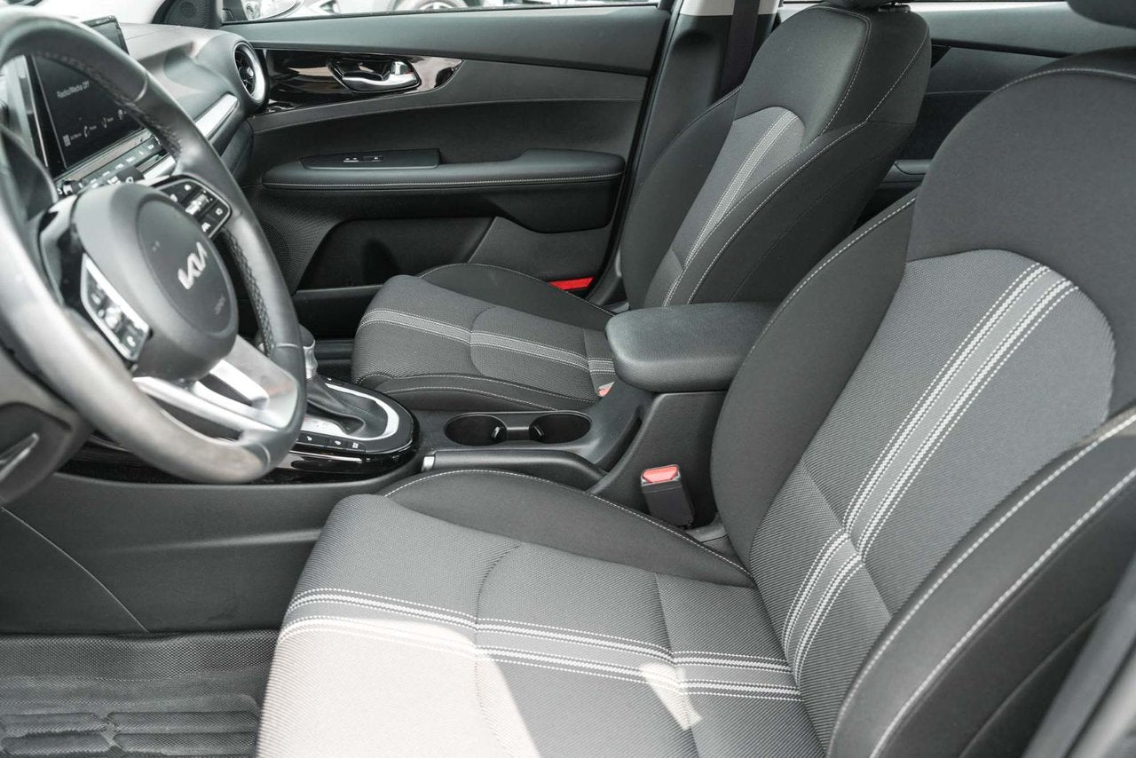 2023 Kia Forte **EX**