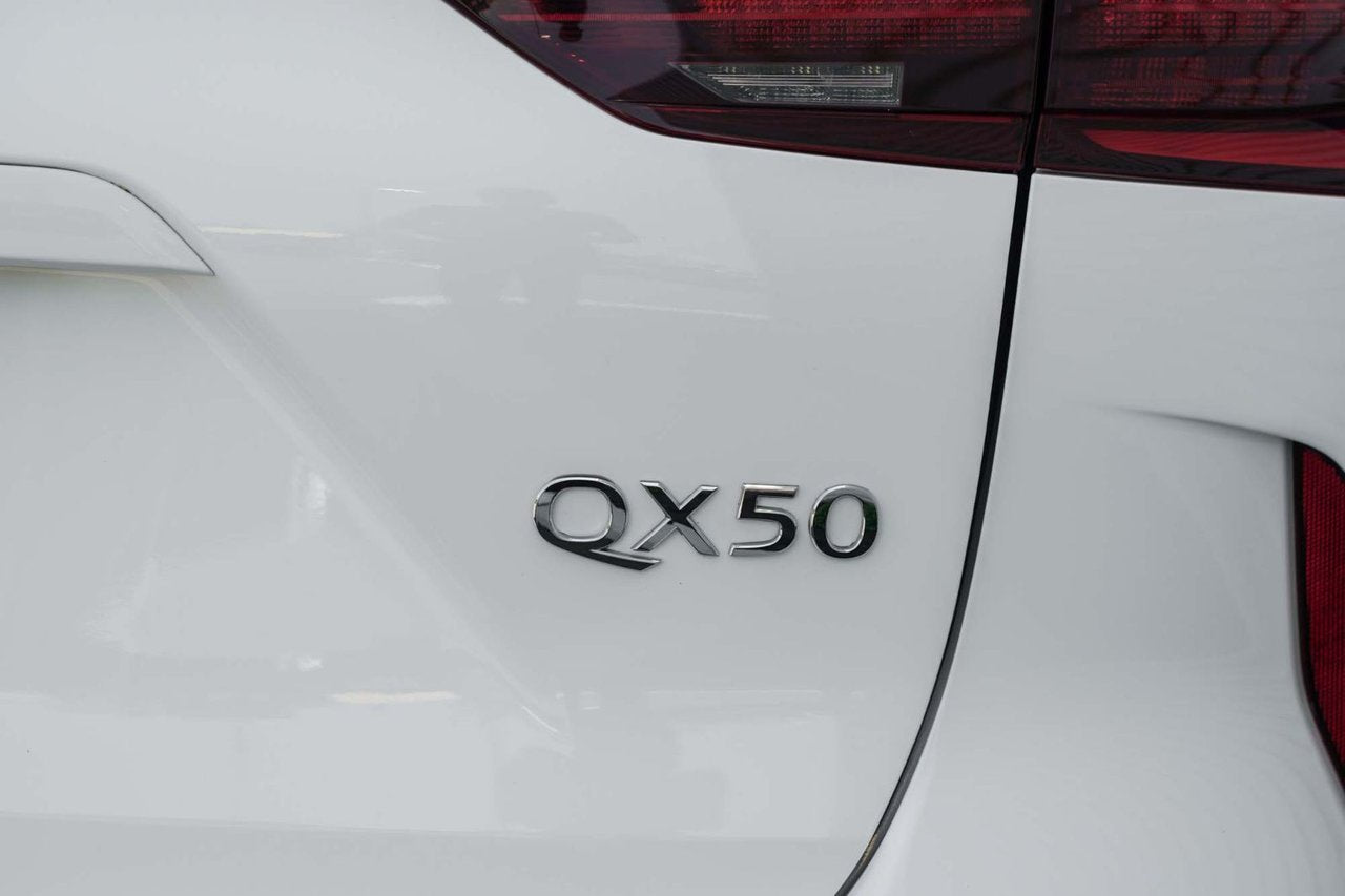 2021 Infiniti QX50 ESSENTIAL/AWD/KEYLESS/BLINDSPOT/LANE ASSIST