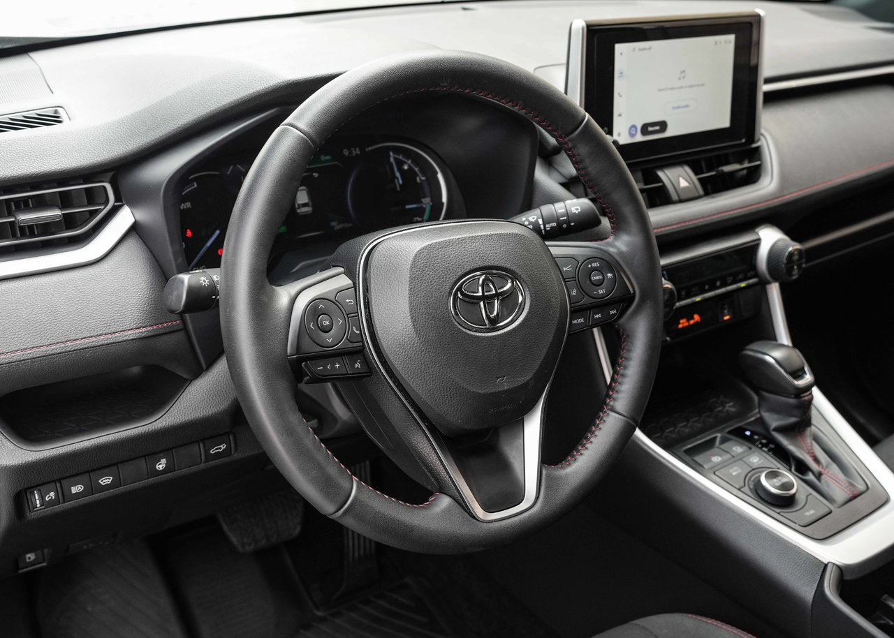 2024 Toyota RAV4 Prime SE