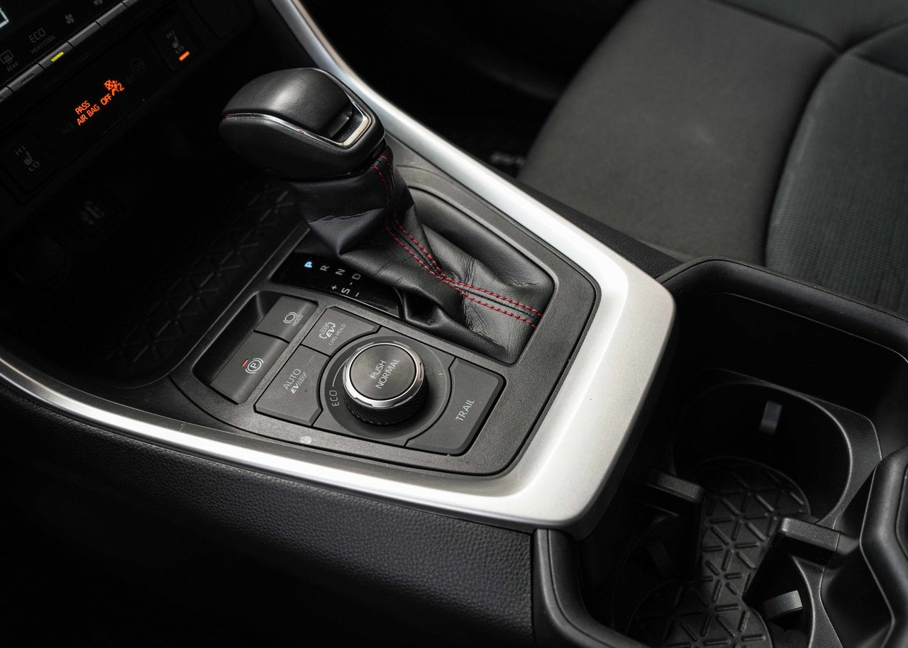 2024 Toyota RAV4 Prime SE