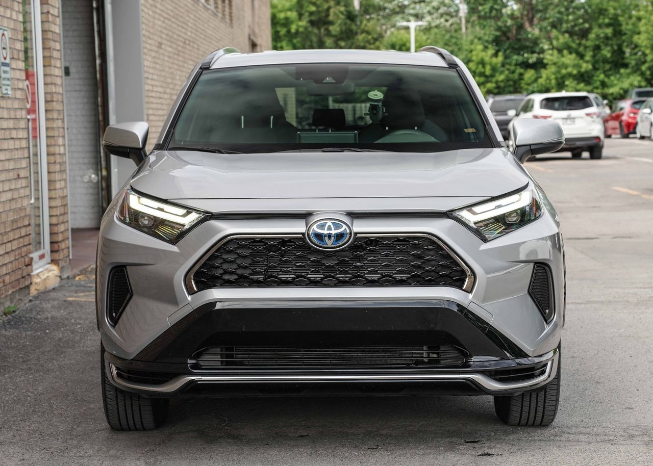 2024 Toyota RAV4 Prime SE