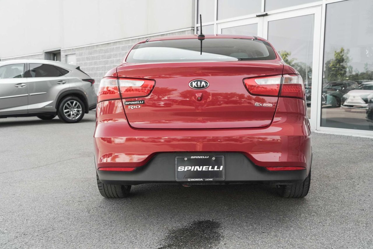 2016 Kia Rio SX; CUIR TOIT CAMERA SIEGE CHAUFFANT BLUETOOTH MAG