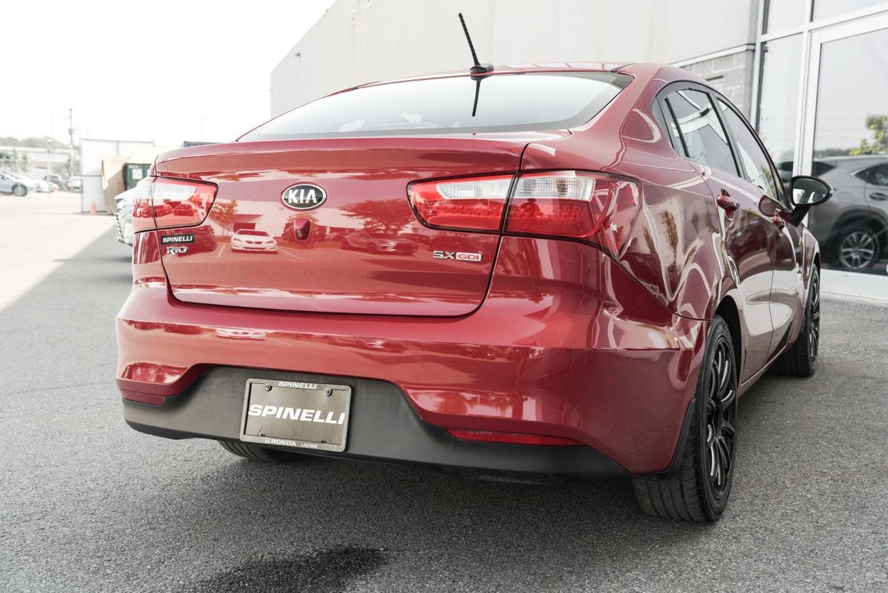 2016 Kia Rio SX; CUIR TOIT CAMERA SIEGE CHAUFFANT BLUETOOTH MAG