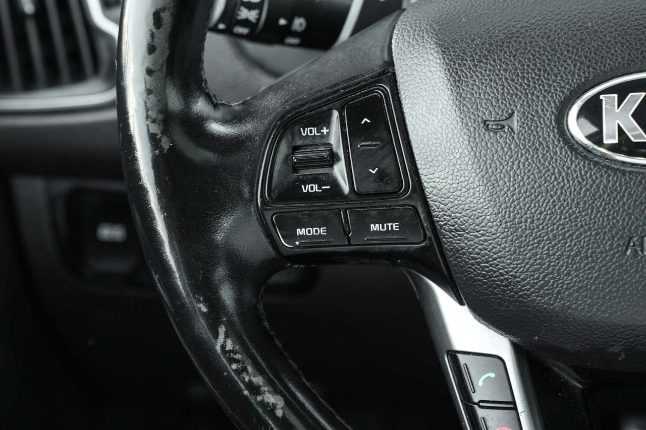 2016 Kia Rio SX; CUIR TOIT CAMERA SIEGE CHAUFFANT BLUETOOTH MAG