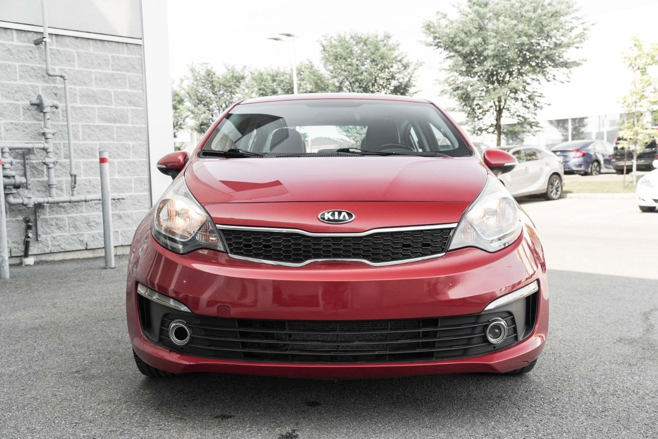 2016 Kia Rio SX; CUIR TOIT CAMERA SIEGE CHAUFFANT BLUETOOTH MAG