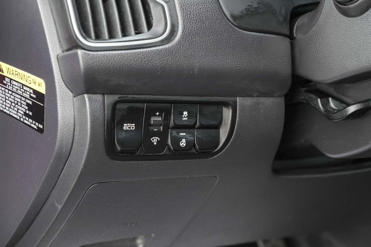 2016 Kia Rio SX; CUIR TOIT CAMERA SIEGE CHAUFFANT BLUETOOTH MAG