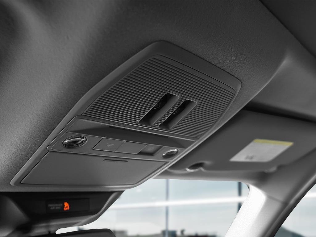 2025 Nissan Kicks SR PREMIUM