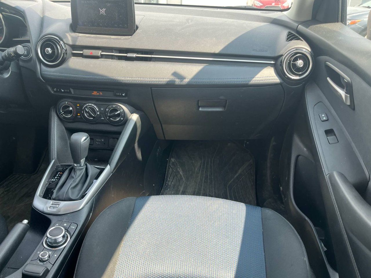2020 Toyota Yaris Hatchback XLE