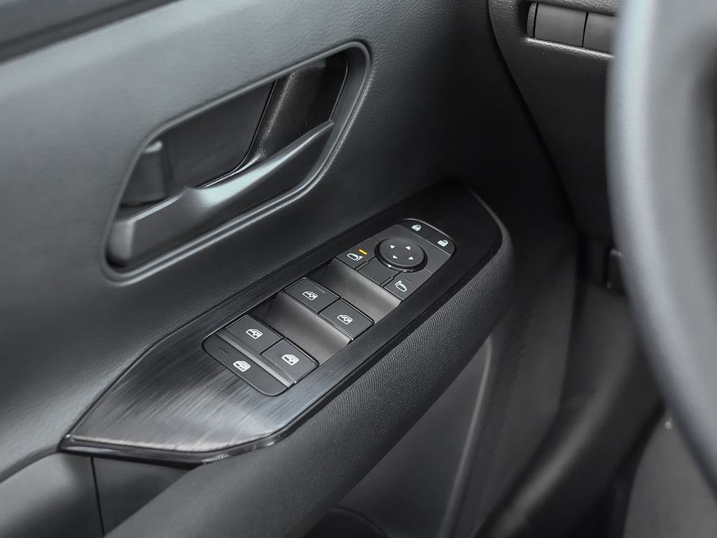 2025 Nissan Kicks S FWD