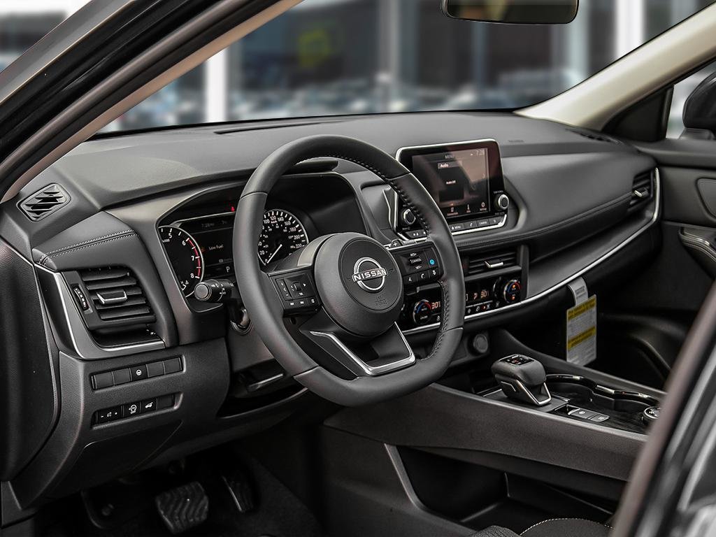 2025 Nissan Rogue AWD SV Moonroof