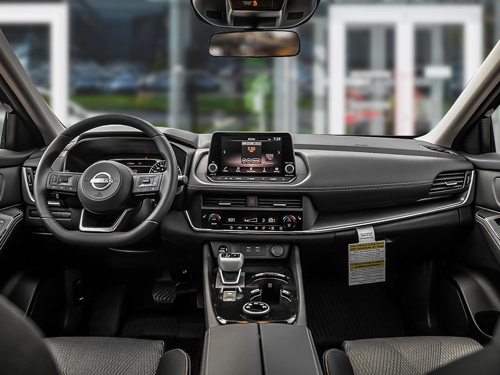2025 Nissan Rogue AWD SV Moonroof