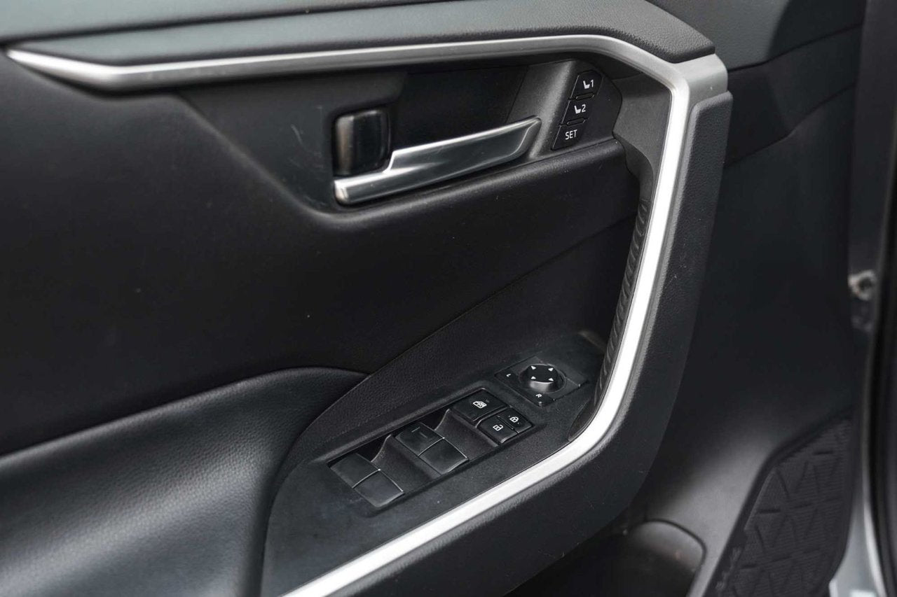 2020 Toyota RAV4 XLE PREMIUM AWD CUIR TOIT CARPLAY