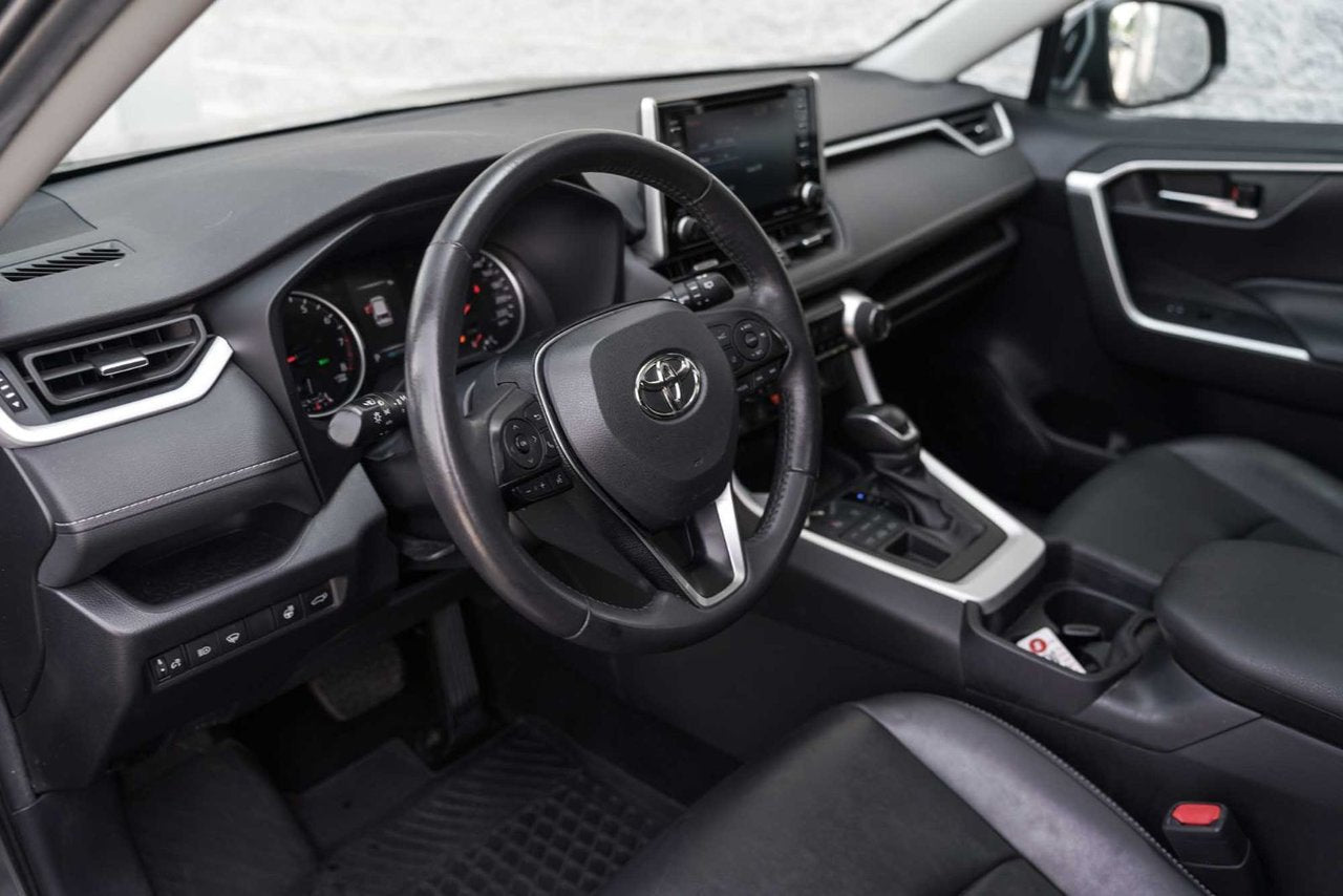 2020 Toyota RAV4 XLE PREMIUM AWD CUIR TOIT CARPLAY