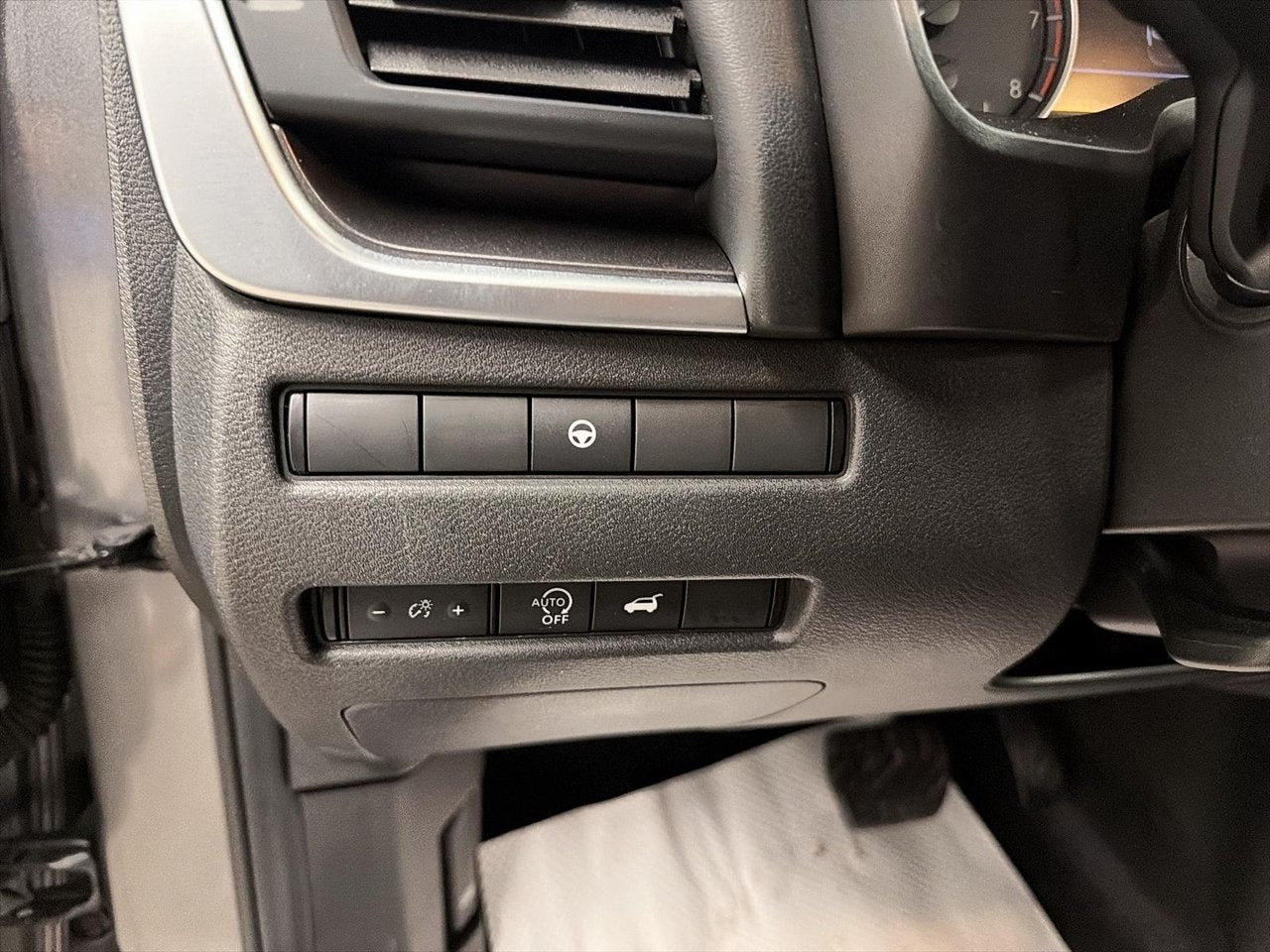 2024 Nissan Rogue SV Moonroof