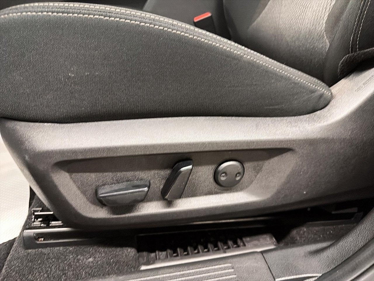 2024 Nissan Rogue SV Moonroof