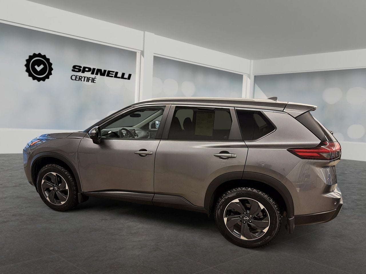 2024 Nissan Rogue SV Moonroof