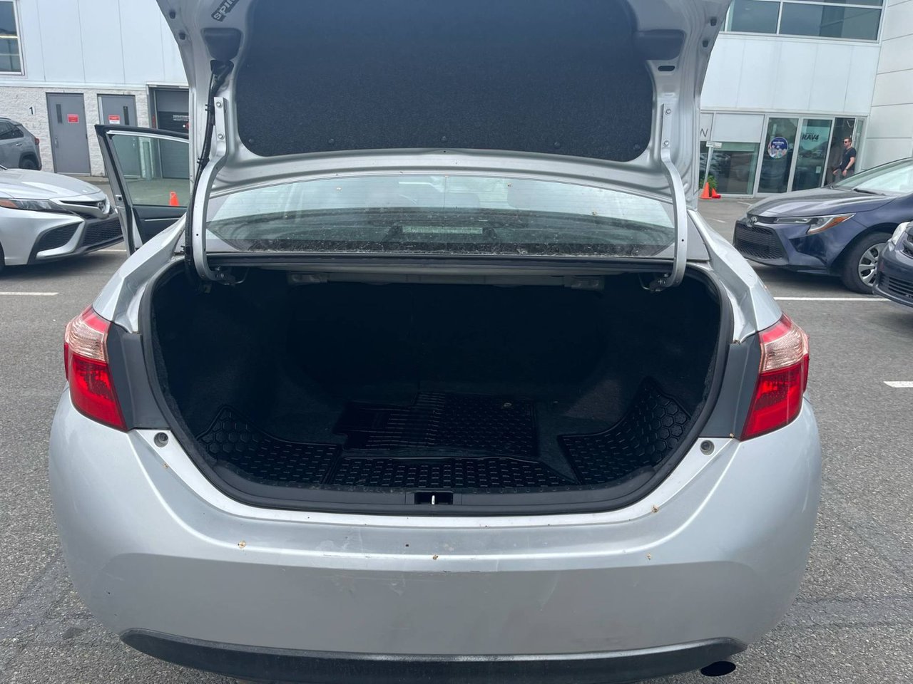 2017 Toyota Corolla LE UPGRADE