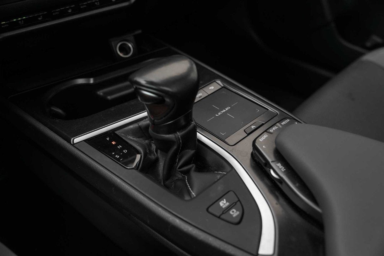 2021 Lexus UX 250h DEMO PREMIUM AWD BAS KM CUIR TOIT CARPLAY