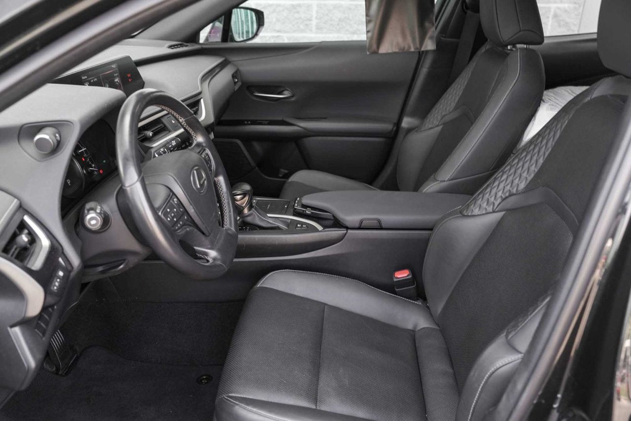 2021 Lexus UX 250h DEMO PREMIUM AWD BAS KM CUIR TOIT CARPLAY