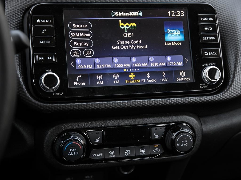 2025 Nissan Kicks Play SV