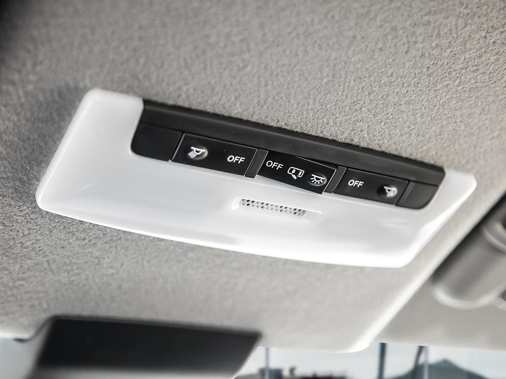 2025 Nissan Kicks Play SV