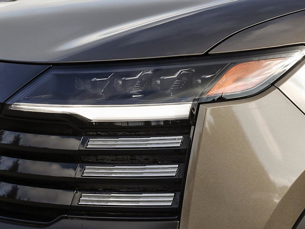 2025 Nissan Kicks SR PREMIUM SPRT WHL PKG