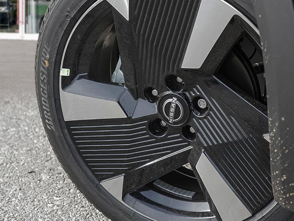 2025 Nissan Kicks SR PREMIUM SPRT WHL PKG