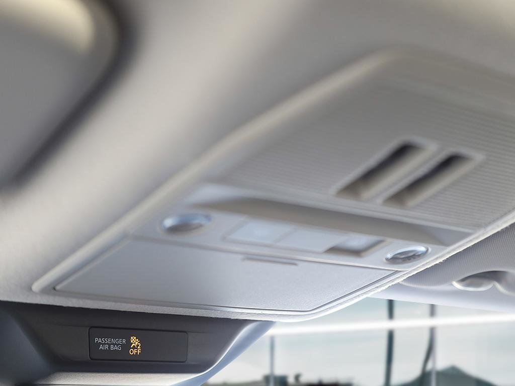 2025 Nissan Kicks SR PREMIUM SPRT WHL PKG