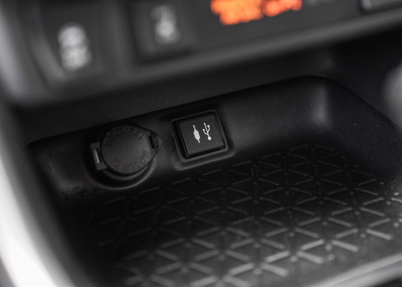 2019 Toyota RAV4 **LE FWD**